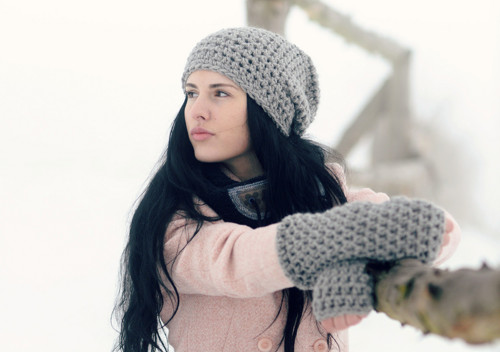 Čepka světle šedá — foto 2