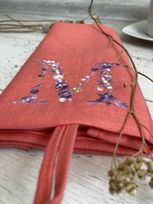 Ľanová utierka s výšivkou ,,MONOGRAM" — foto 2