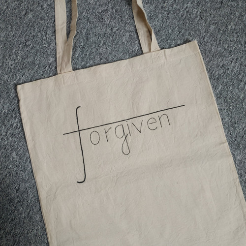Plátěnka forgiven — foto 2