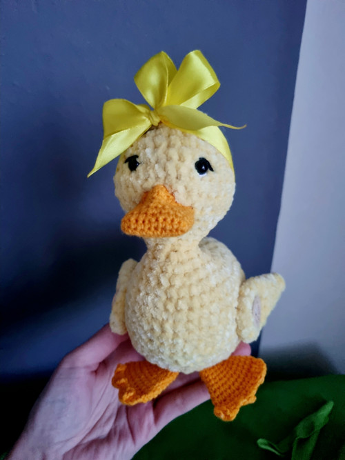Háčkovaná Velikonoční kachnička 22cm — foto 4