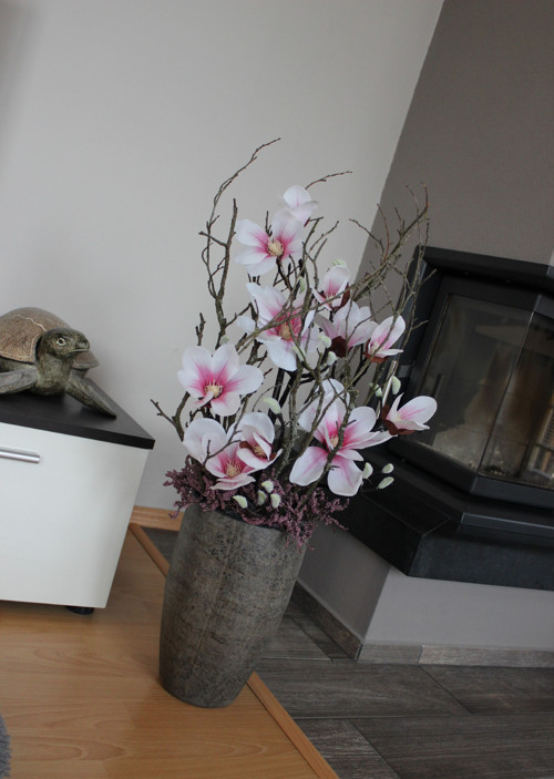 Váza s magnoliemi — foto 2