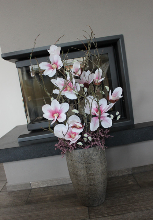 Váza s magnoliemi — foto 3