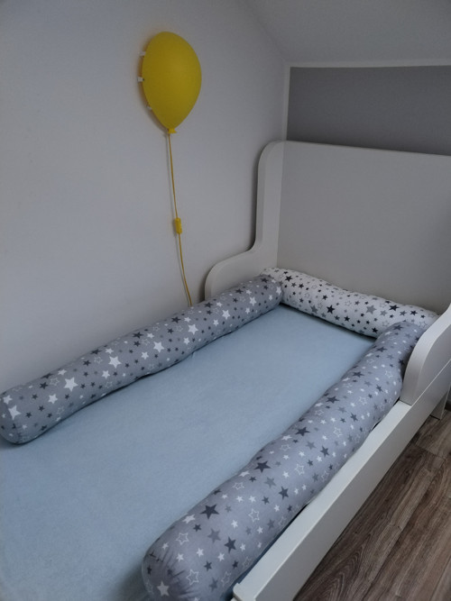 Tři mantinely ŽÍŽALA do postele — foto 3