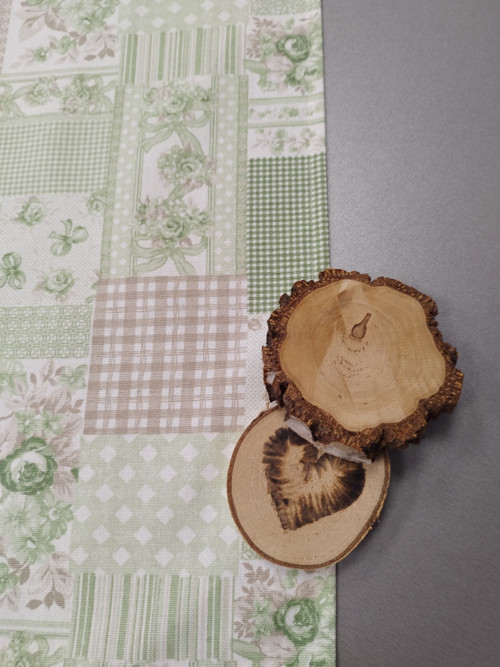 Ubrus 65*65cm ZELENKAVÝ PATCHWORK — foto 4