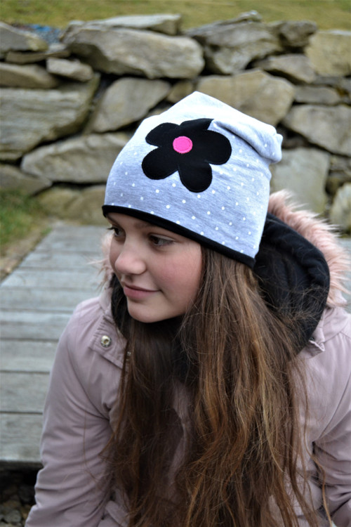 Čepička šedý melír + puntíky — foto 2