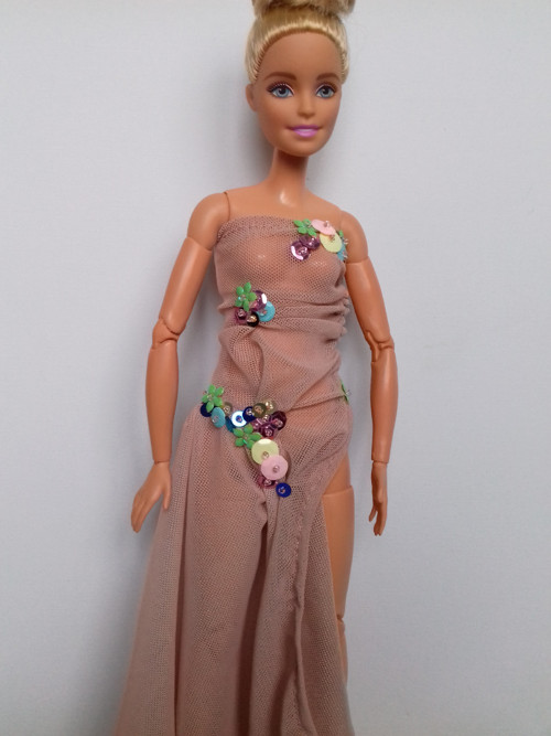 Šatičky pro Barbie - slavnostní č. 7 — foto 2