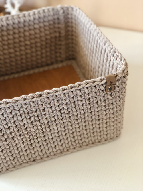 Háčkovaný hranatý košík 20x20cm cappuccino — foto 3