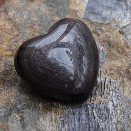 Stříbrný obsidián, buclaté srdce — foto 4