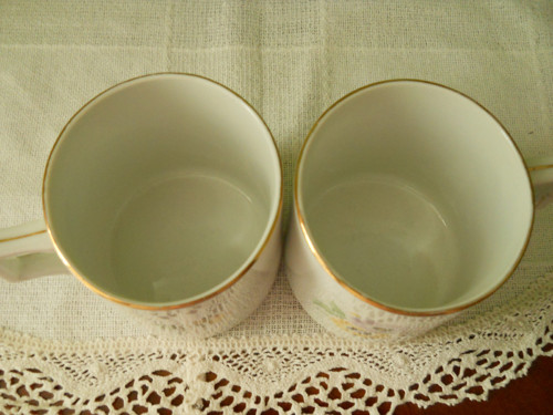 Hrnek - značený porcelán — foto 2