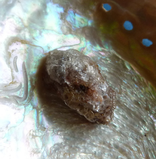 Hyalit - opál skelný - 2,6 cm — foto 3