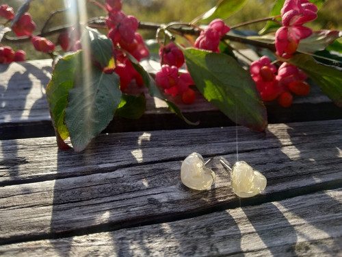 Bílé puzetky - mini srdíčka — foto 2