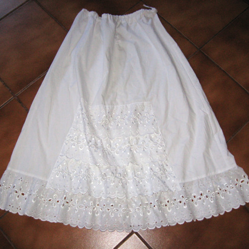 Spodnička s madeirou 16881 P25 — foto 3