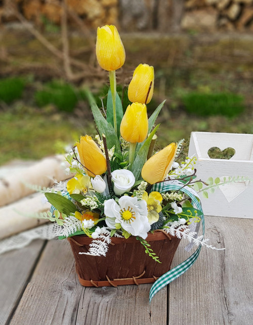 Jarní dekorace s tulipány — foto 3