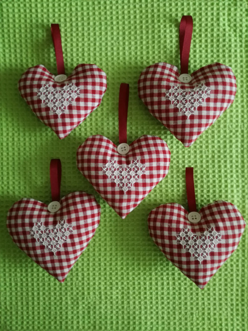 Vyšívané srdce — foto 2