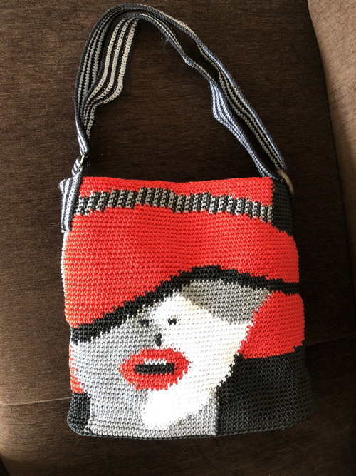 Crossbody taška “Červený klobouk” — foto 2