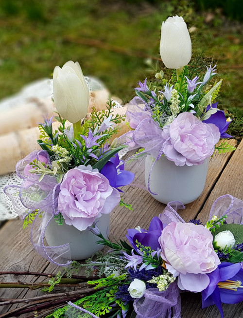 Drobnější dekorace s tulipány — foto 3