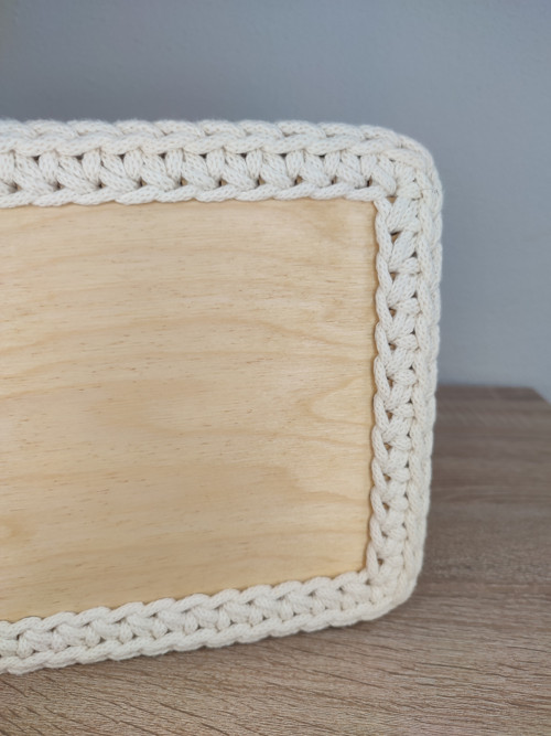 Háčkovaný košík s dřevěným dnem *20x17 cm* — foto 3