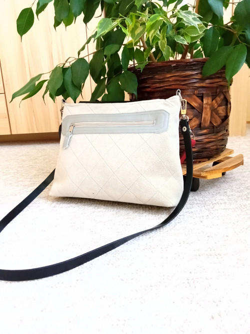 Šedá s černou- crossbody — foto 2