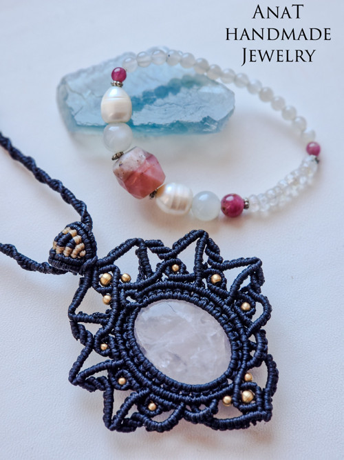 Macrame náhrdelník s růženínem — foto 4