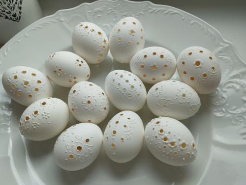 Bílé madeirové kraslice — foto 4