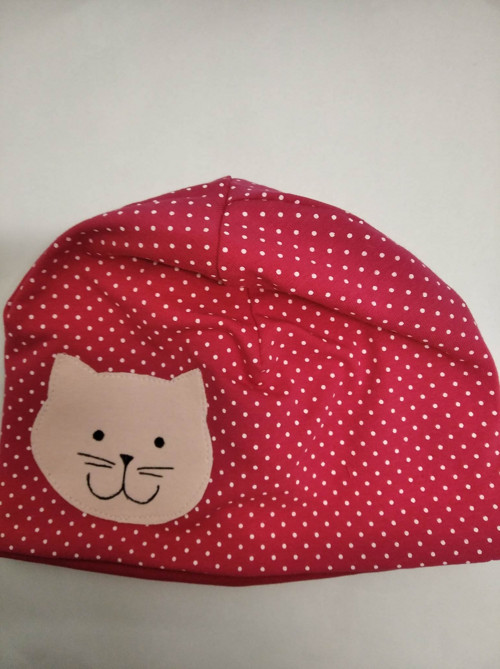 Čepice s aplikací kočičky — foto 4