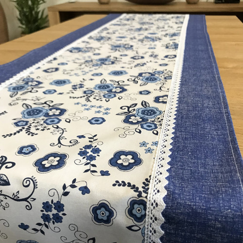 Běhoun s krajkou - Modrobílý venkovský — foto 3