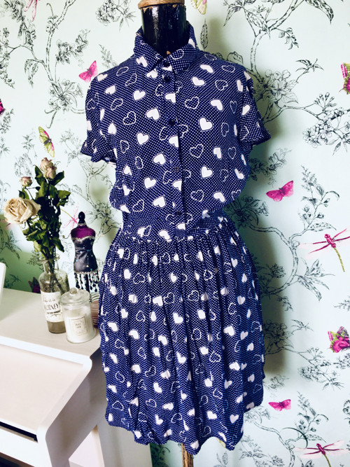 Šaty srdcové vintage look — foto 5
