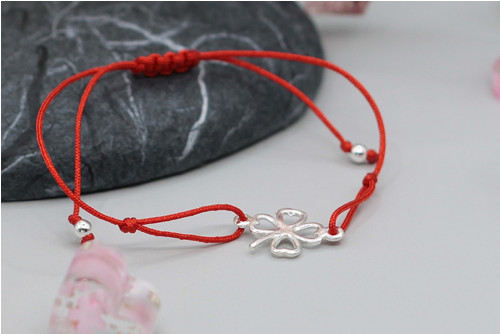 Minimalistický náramek - Clover leaf (červená) — foto 4