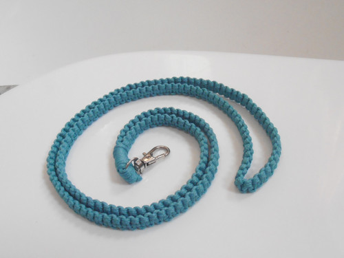 Klíčenka na krk (macramé) — foto 3