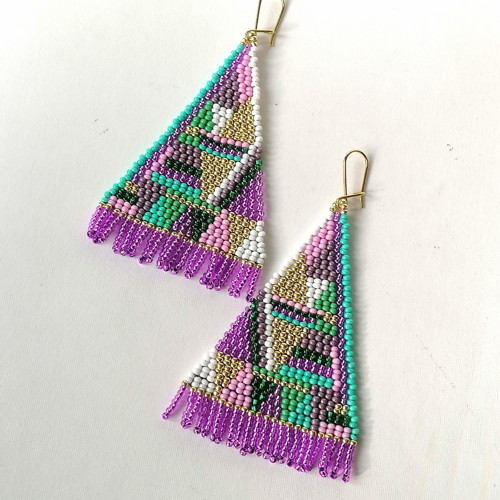 Purple And Green Triangle Beaded Earrings — foto 2
