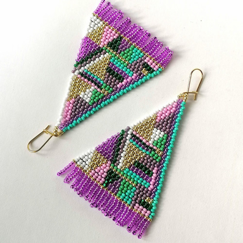 Purple And Green Triangle Beaded Earrings — foto 3