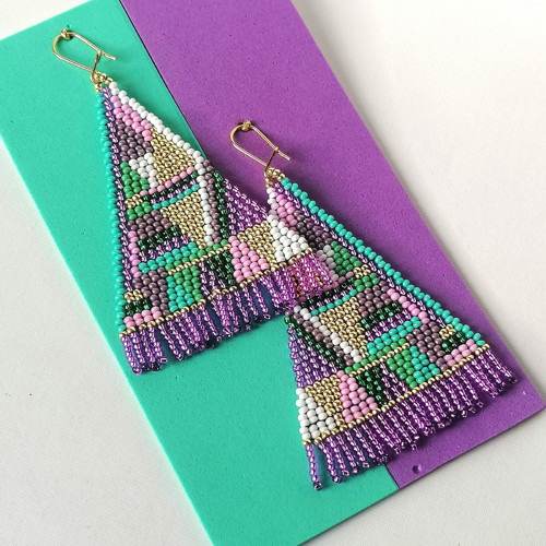 Purple And Green Triangle Beaded Earrings — foto 5