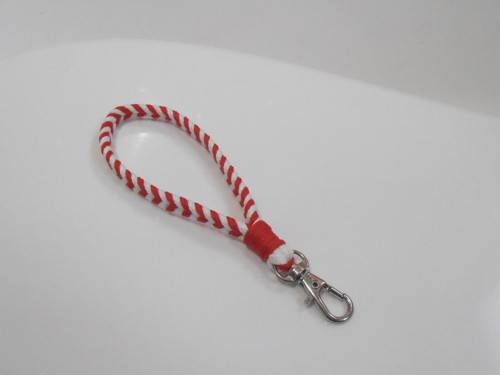 *Klíčenka/Přívěsek na klíče (macramé)* — foto 2