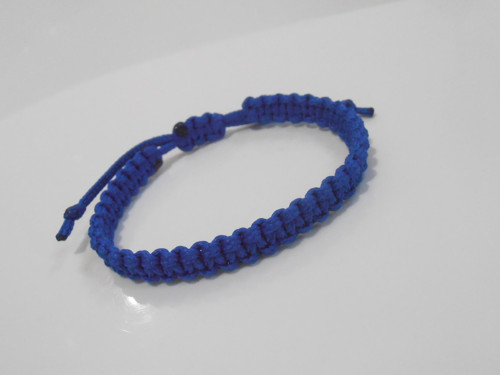*Tmavě modrý náramek - macramé (Unisex)* — foto 2