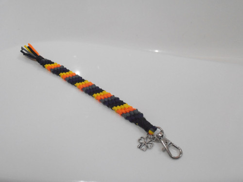 *Klíčenka/Přívěsek na klíče (macramé)* — foto 4