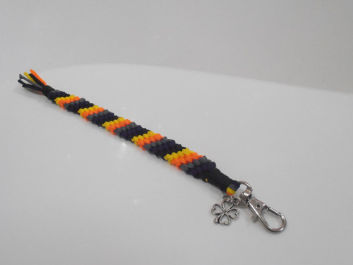 *Klíčenka/Přívěsek na klíče (macramé)* — foto 3