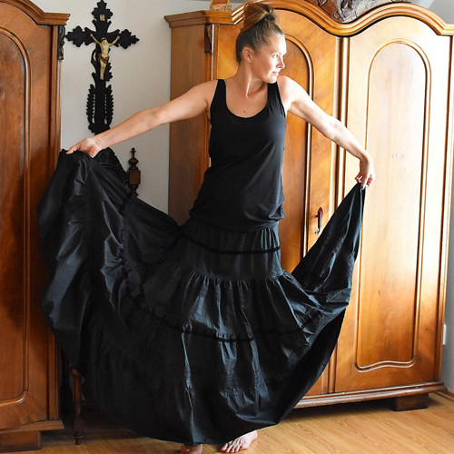 Luxusní černá volánová maxisukně — foto 6