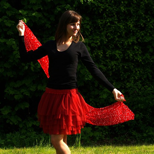 Červená tylová sukně — foto 5
