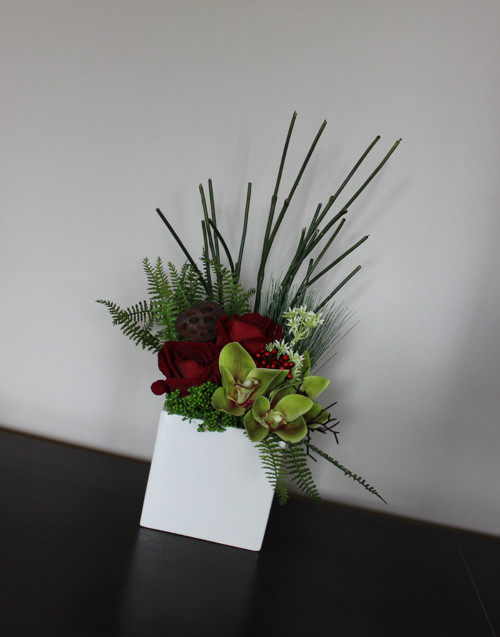 Keramická kostka s růžemi a orchidejemi — foto 3