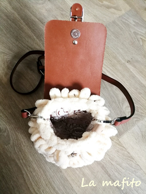 Puffy mini crossbody světlá — foto 3