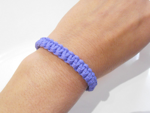 *Fialový náramek - macramé (Unisex)* — foto 3