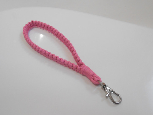 *Klíčenka/Přívěsek na klíče (macramé)* — foto 2