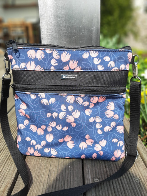 Taška crossbody Kytičky — foto 4