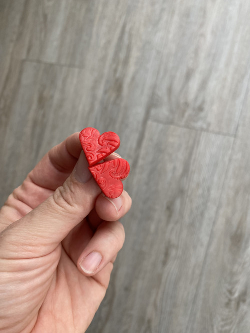 Náušnice pecky červená srdíčka — foto 2