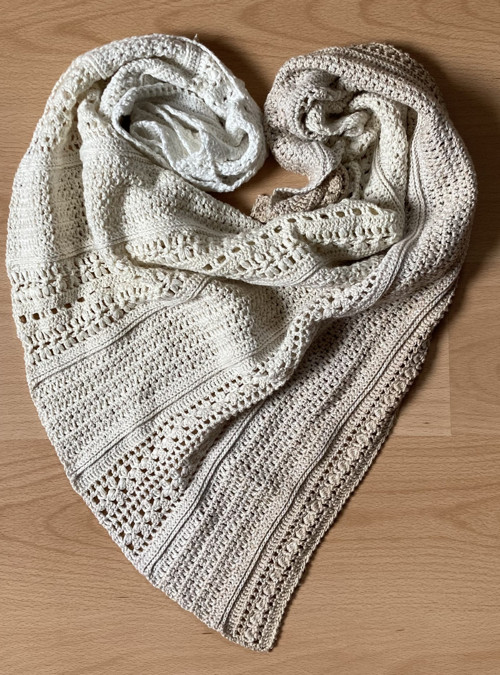 Háčkovaný šátek AMOEBA — foto 4