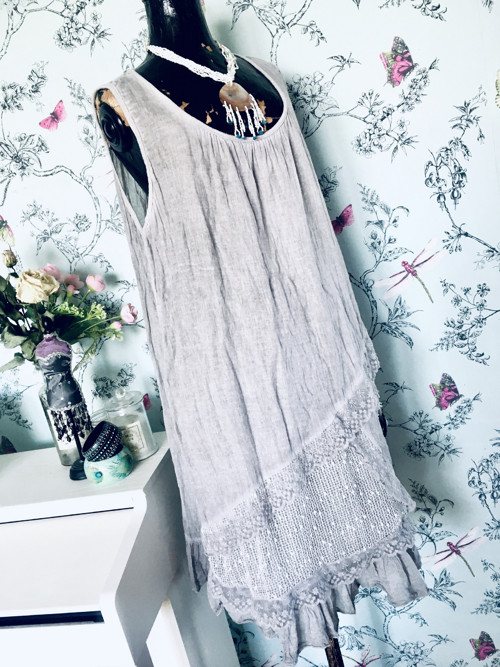 Šaty boho s krajkou v šedi holubí — foto 2