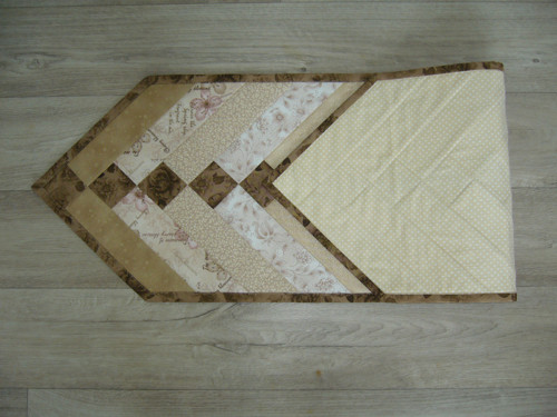 Středový ubrus béžový — foto 3