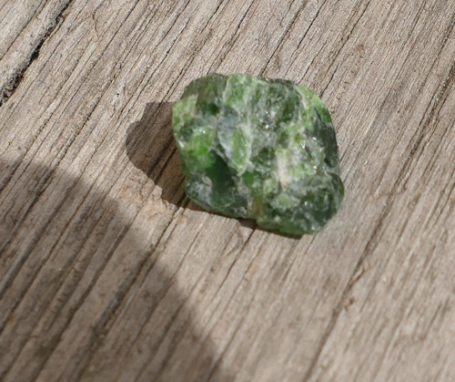 Surový chromdiopsid V16 — foto 3