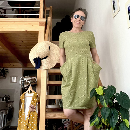 Letní šaty s “netopýřími” kapsami — foto 2