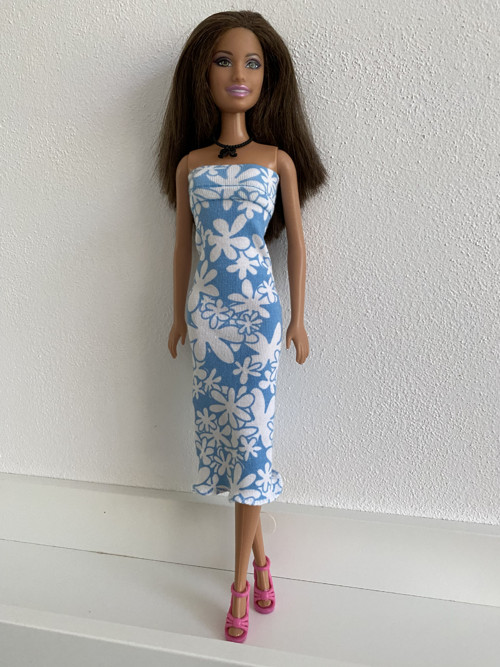 Šaty na panenku Barbie — foto 2